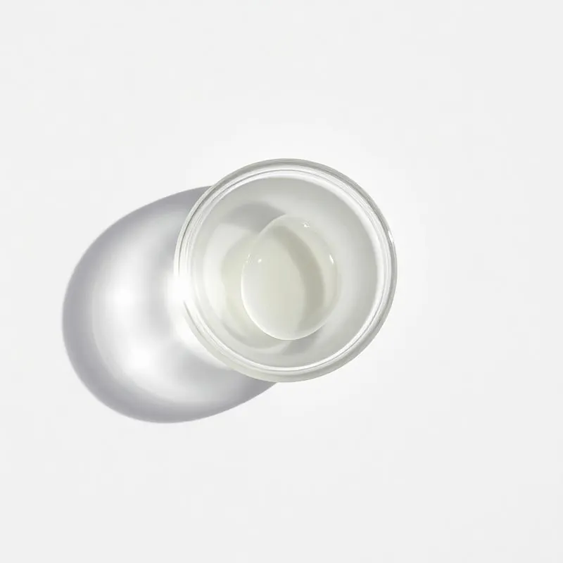 Sodium Hyaluronate in a glass dish